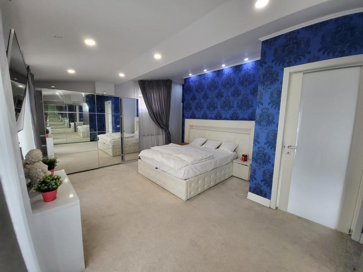 בוקרשט Large Luxury Apartment - Penthouse - Terrace מראה חיצוני תמונה